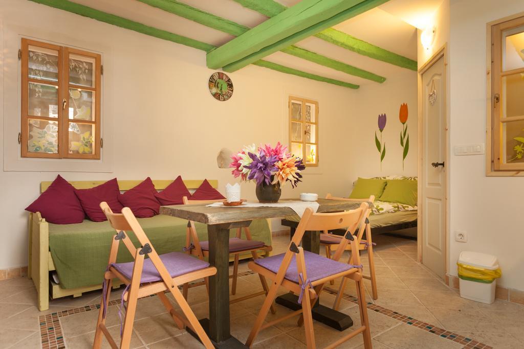Studio With Garden In Ρόβινι Εξωτερικό φωτογραφία