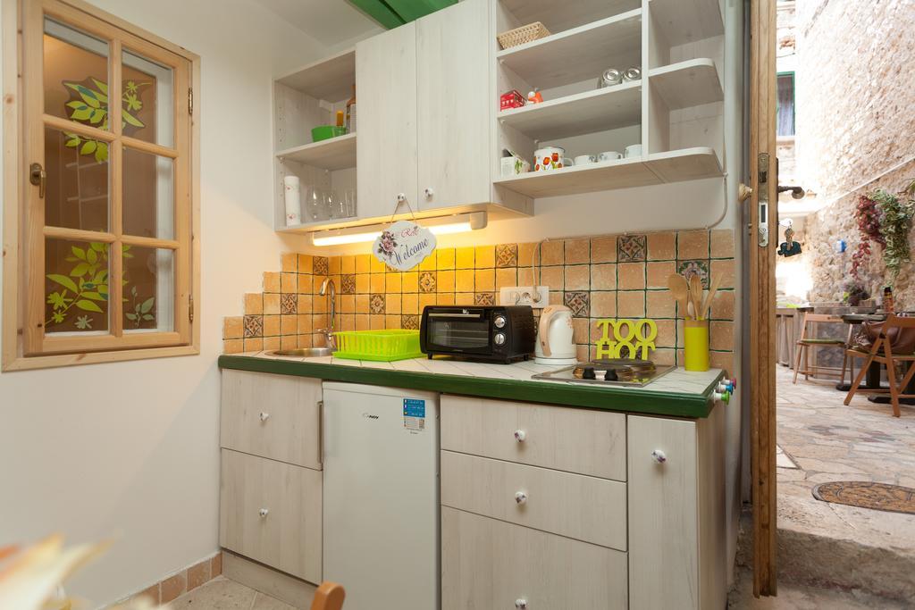 Studio With Garden In Ρόβινι Εξωτερικό φωτογραφία